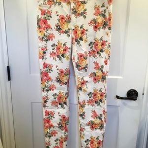 Jordache High Rise Ankle Legging Size 8 white with Floral Print